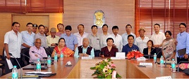 The Governor of Arunachal Pradesh Shri P.B. Acharya, Chairman, North East Zone Cultural Centre (NEZCC) with Programme Committee members from Arunachal Pradesh, Assam, Nagaland, Mizoram, Meghalaya, Manipur and Tripura along with NEZCC officials at Raj Bhavan, Itanagar on 28th August 2017. 